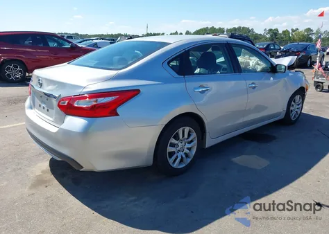 2017 Nissan Altima 2.5/2.5 S/2.5 Sl/2.5 Sr/2.5 Sv z USA, uszkodzony, nr VIN 1N4AL3AP6HC143866